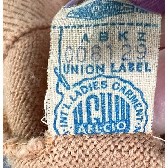 Vintage Cardigan Medium Tan Button Up Soft Knit Classic Preppy Cozy Union Made - Picture 13 of 14